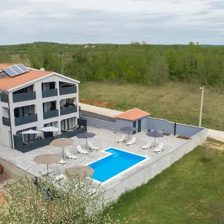 Apartment Natalija1 *