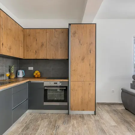 Natalija1 Apartman *
