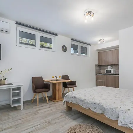 Natalija1 Appartamento Porec