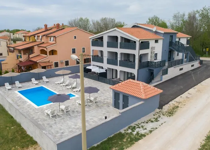 Apartment Natalija1 *