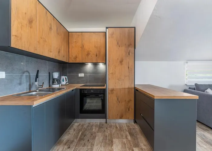 Apartment Natalija1 *