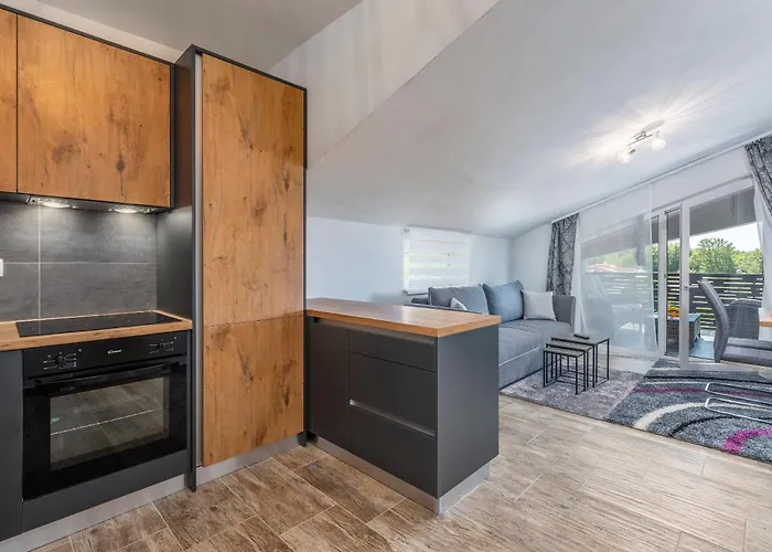 Natalija1 Apartment *